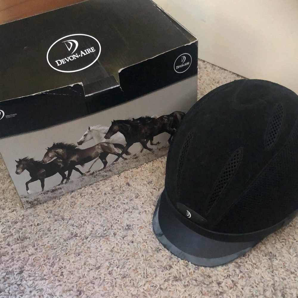 Devon Aire Riding helmet - Picture 5 of 7